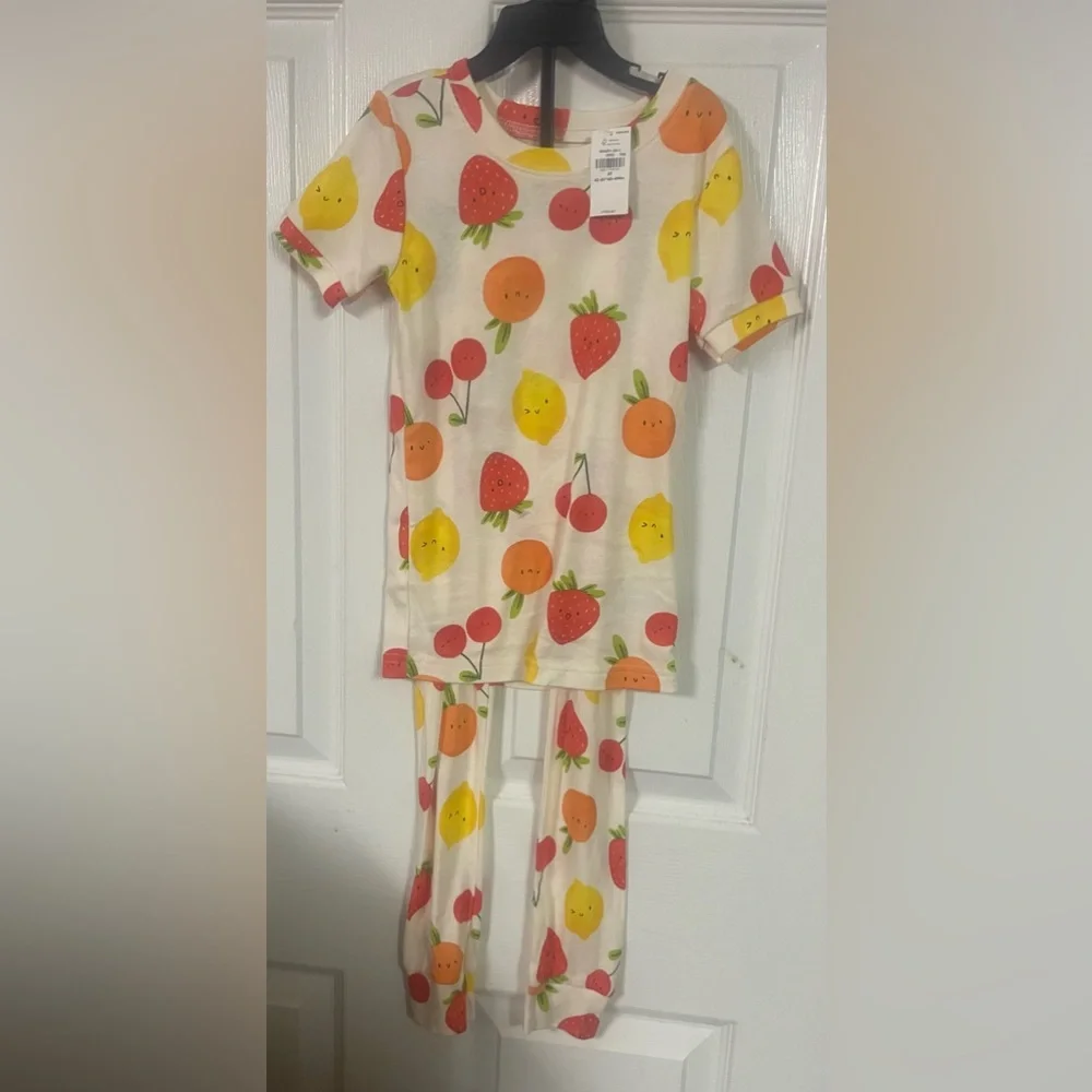 NWT Old Navy Girls Fruit Print 2-PiecePajama Set Size 5T Strawberry Lemon Cherry